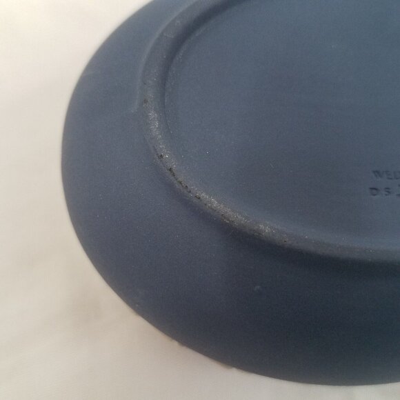 Wedgwood Jasperware Portland Blue Oval Trinket Box 4x3x2" Greek Mythology - Picture 14 of 16